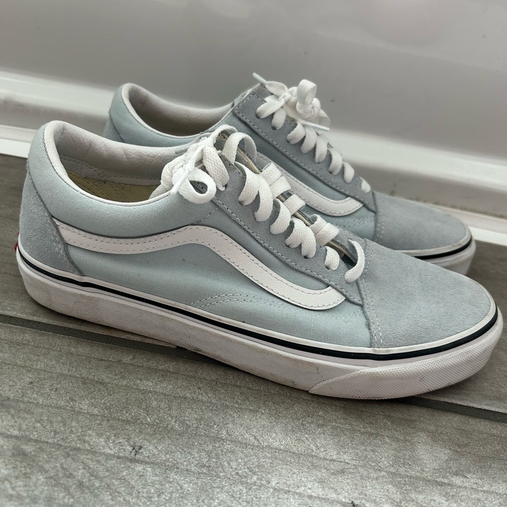Vans men’s 7.5/ women’s 9